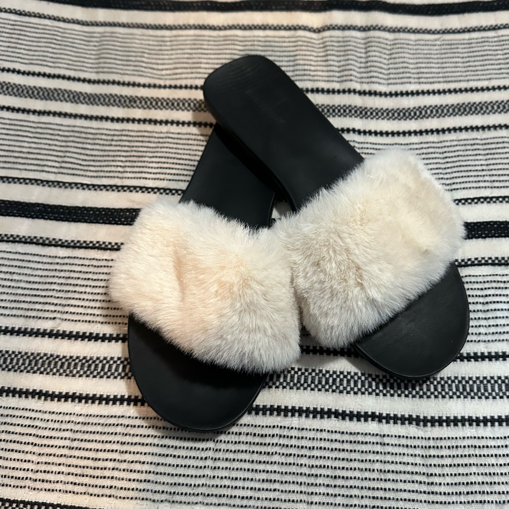 White Fur Slides Bamboo Slides Faux Fur Slides Fuzzy Slides Sz 9